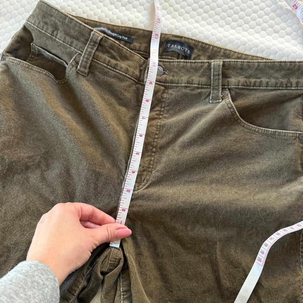 TALBOTS STRETCH CORDUROY STRAIGHT LEG PANTS deep moss green size 12P - Picture 9 of 9